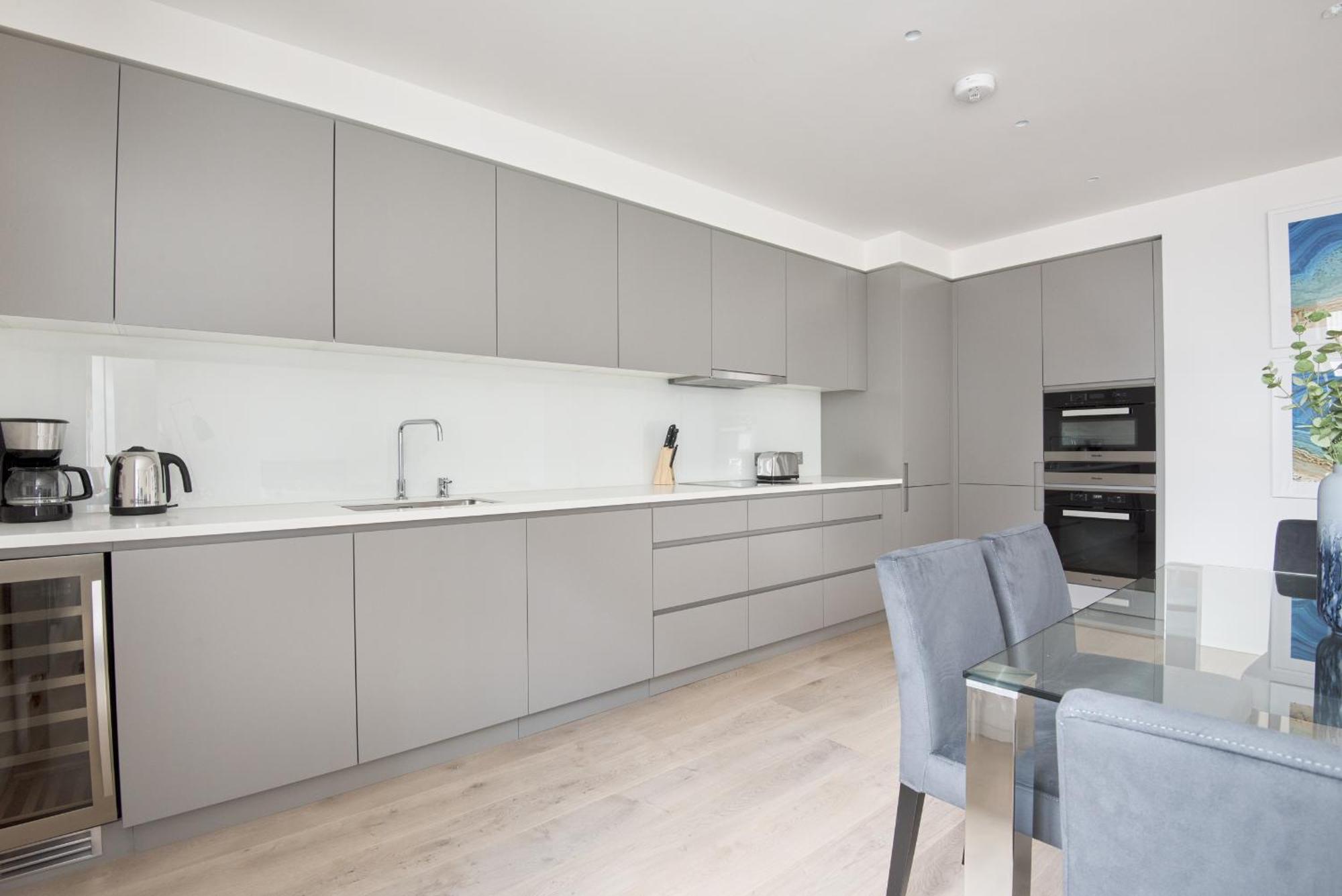Sonder Oxford Circus Aparthotel London Phòng bức ảnh